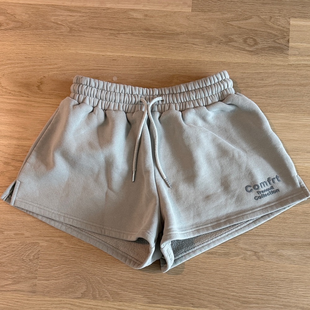 Cmfrt Women's Grey Drawstring Sweat Shorts